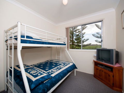 Robinson Street Sandcastles Townhouse 21 23 - QLD Tourism 6