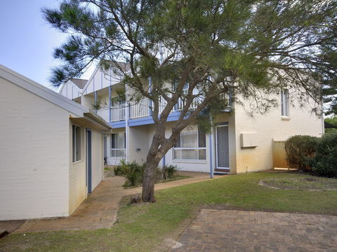 Robinson Street Sandcastles Townhouse 21 23 - QLD Tourism 1