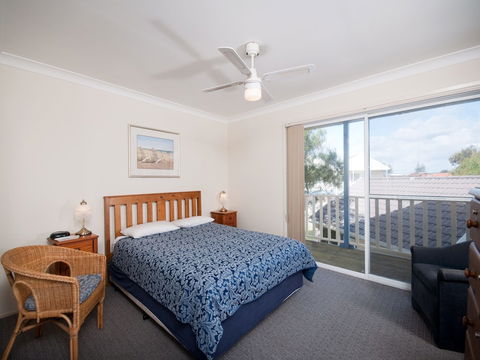 Robinson Street Sandcastles Townhouse 21 23 - QLD Tourism 3