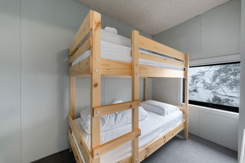 Mt Buller Apartment Rentals - Queensland Tourism 3