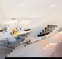 Midori Villa 1 - QLD Tourism