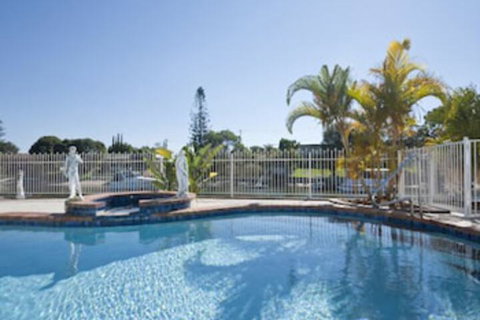 Waterfront Home Stay - QLD Tourism 3
