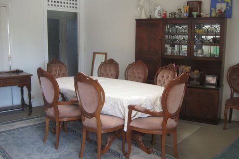 Waterfront Home Stay - QLD Tourism 1