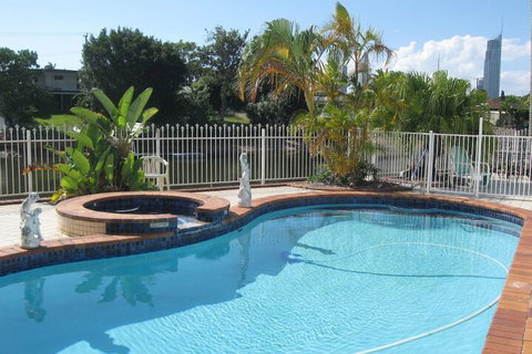 Waterfront Home Stay - QLD Tourism 6