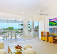 Azura Ocean View Holiday Apartment - Queensland Tourism