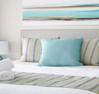 WAVE CULTURE 1204 BEACH BLISS - Queensland Tourism