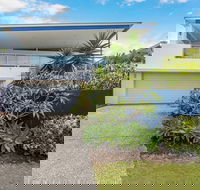 Salt Beach Holiday Home - Queensland Tourism