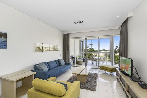 KINGSCLIFF COAST CULTURE 1208 - Queensland Tourism 4