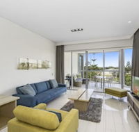 KINGSCLIFF COAST CULTURE 1208 - Queensland Tourism