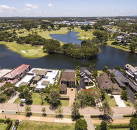 Escape at the Cove - QLD Tourism