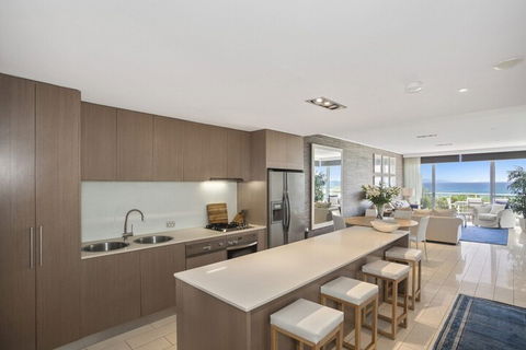 Bale Penthouse 1326 - QLD Tourism 2