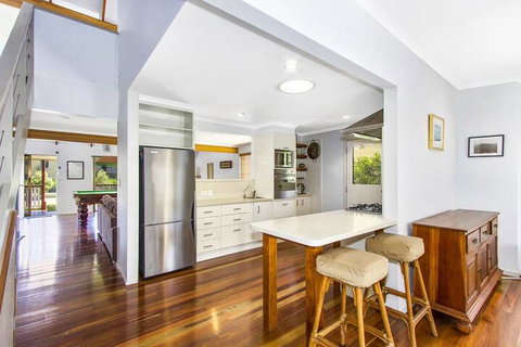 CABARITA BEACH BLISS HOLIDAY HOME On The LAKE - QLD Tourism 4