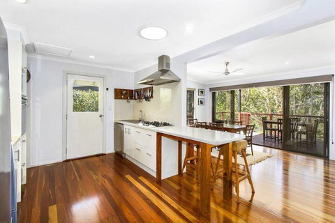 CABARITA BEACH BLISS HOLIDAY HOME On The LAKE - QLD Tourism 2
