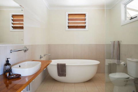 Margaret River Retreat - Queensland Tourism 7