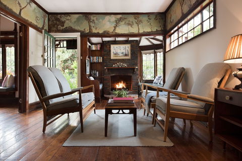 Zelman Cottage - Queensland Tourism 1