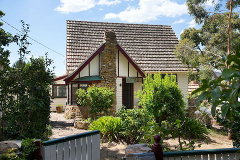 Zelman Cottage - Queensland Tourism 2