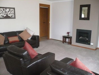 Parklake Holiday Units - Queensland Tourism 2