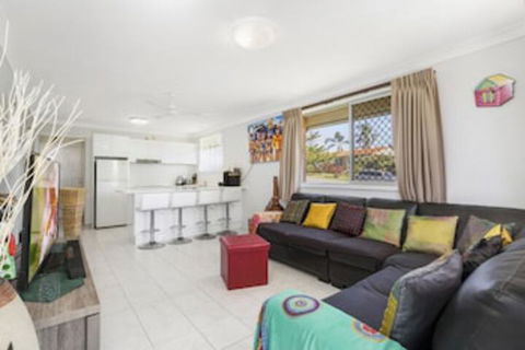 Seabreeze - QLD Tourism 0