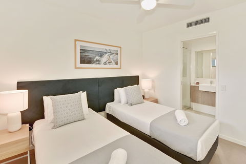 Direct Hotels - Aquarius Kawana - QLD Tourism 4