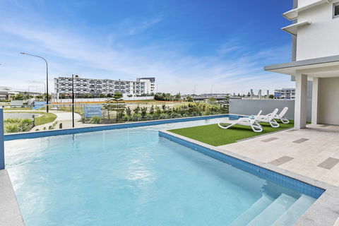 Direct Hotels - Aquarius Kawana - QLD Tourism 2
