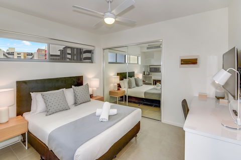 Direct Hotels - Aquarius Kawana - QLD Tourism 6