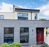 Apollo Bay Seal Apartments - Queensland Tourism