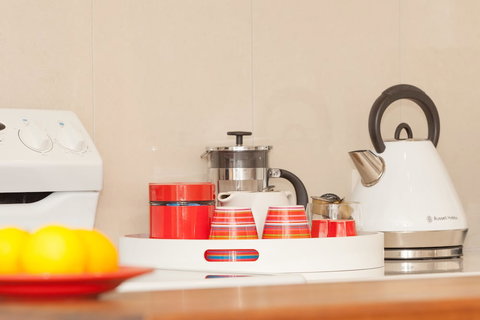 Apartments On Elsmere - QLD Tourism 5