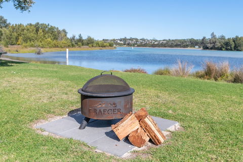 Holiday Haven Burrill Lake - QLD Tourism 4