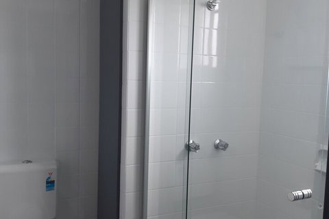 Red Star Apartments - QLD Tourism 4