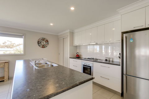 Pelican House - QLD Tourism 3