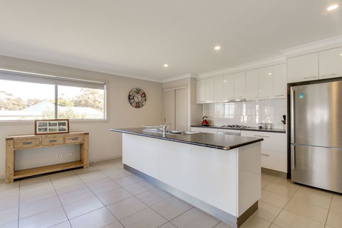 Pelican House - QLD Tourism 1