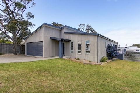 Pelican House - QLD Tourism 2