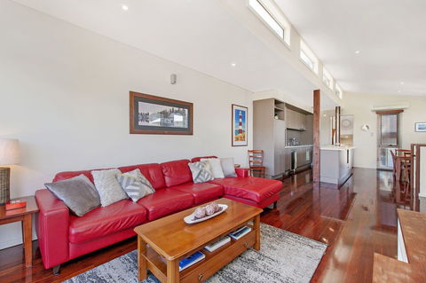 Castwood Villa 2 - Queensland Tourism 3