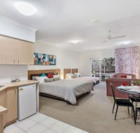 Zenith Studio Unit 3 10 Messines Street - QLD Tourism
