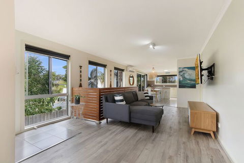 Lake House - QLD Tourism 3