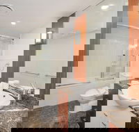 Deluxe Chevron Renaissance - Queensland Tourism