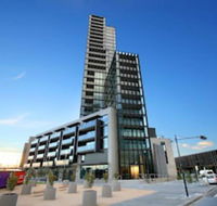 Orange Stay at Collins Wharf - Queensland Tourism