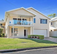 Danalene Parade 1-25 - QLD Tourism