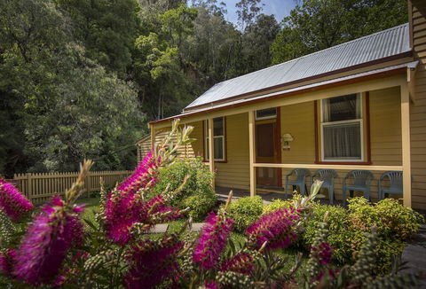 Creek Cottage - QLD Tourism 0