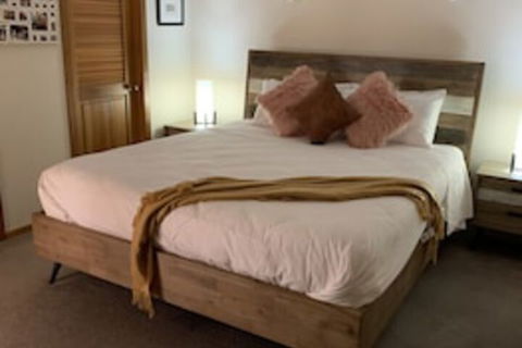Chateau N Ville - Queensland Tourism 0