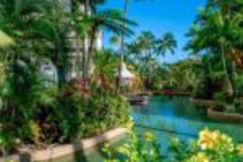 Cairns Luxury Waterfront Apartment - QLD Tourism 0