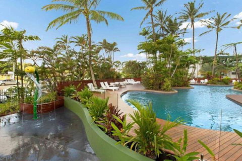 Cairns Luxury Waterfront Apartment - QLD Tourism 3