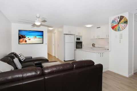 Unit 4 Coolum Cove Coolum Beach - Queensland Tourism 1