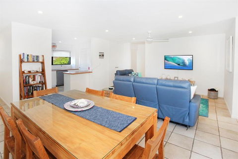 Unit 4 Cooltoro Court Coolum Beach - Queensland Tourism 2