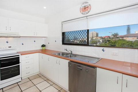 Unit 4 Cooltoro Court Coolum Beach - Queensland Tourism 4