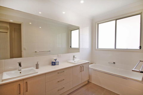 59 Banksia Avenue Coolum Beach Pet Friendly Linen Included 500 BOND - Queensland Tourism 2