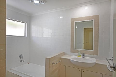 32 Barra Crescent Coolum Beach. Bond 500 FOXTEL WIFI Linen Supplied - Queensland Tourism 2