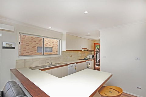 32 Barra Crescent Coolum Beach. Bond 500 FOXTEL WIFI Linen Supplied - Queensland Tourism 1
