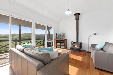 Rivernook Cottage - QLD Tourism 4