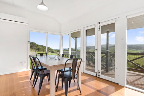Rivernook Cottage - QLD Tourism 3
